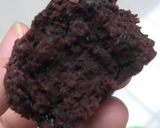Foto langkah ke 5 dari resep Brownies Cup Microwave tanpa Baking Powder.