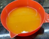 Foto del paso 1 de la receta: Copa de naranja, miel y fresita