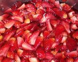 Foto del paso 3 de la receta: Mermelada de frutilla al SYRAH (vino tinto)