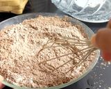 Foto langkah ke 1 dari resep Choco Banana Cake (1 telor No Mixer).