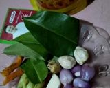 Foto langkah ke 1 dari resep Mangut ikan asap kuah kuning.