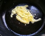 Foto langkah ke 2 dari resep Papeda telor / cilung.