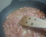 Foto del paso 3 de la receta: Salchichas al vino