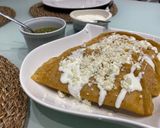 Foto del paso 3 de la receta: Quesadillas de flor de calabaza y requesón