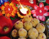 बेसन के लड्डू(besan k laddu recipe in Hindi) रेसिपी चरण 4 फोटो