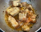 Hình bước làm 2 của món Heo Quay Kho Kim Chi