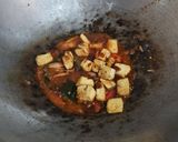 Foto langkah ke 5 dari resep Oseng Sarden Tahu.