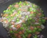 A picture of step 9 of Qninoa upma.
