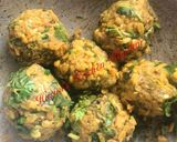 A picture of step 1 of Dal stuffed paratha.