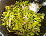 गवारीची भाजी (Gavarichi Bhaji Recipe In Marathi) रेसिपी स्टेप 1 फोटो 