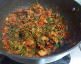 A picture of step 4 of Methi gobhi paneer burji.