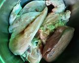 รูปขั้นตอนการทำที่ 1 ของ ต้มเส้นร้อนไก่ฉีก