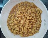 Foto langkah ke 5 dari resep Chiken Thai omelette.