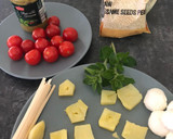 Foto del paso 1 de la receta: Pintxitos papa, cherry y mozzarella con pesto y semillas de sésamo