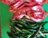 Foto langkah ke 2 dari resep Balado kerang campur kentang.