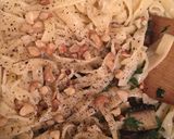 Foto del paso 5 de la receta: Fideos con hongos, oliva y nueces