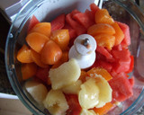 Foto del paso 3 de la receta: Sopa fría de hortalizas y frutas sin pan