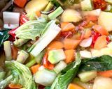 Foto del paso 4 de la receta: Crema artesanal sin aceite con vegetales rescatados y tomates deshidratados