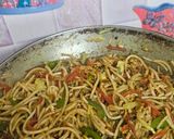 A picture of step 3 of Spring roll (Party Mood) a starter.
