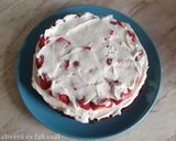 Epres fehércsokoládés-mascarponés vörösbársony torta recept fázis 8 fotója