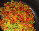 Foto del paso 2 de la receta: Pechugas de pollo con leche de coco y picadillo de pimientos
