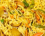 A picture of step 3 of Chinese veg Hakka noodles with schezwan chutney.