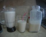 A picture of step 3 of Horchata Water.