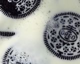A picture of step 1 of Quick Oreo Shake.
