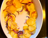 Foto del paso 2 de la receta: Lubinas de ración al horno con patatas panadera