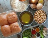પલટી વડાપાવ વીથ રગડા (Palti Vada With Ragda Recipe In Gujarati) રેસીપી સ્ટેપ1ફોટો