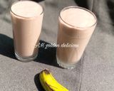 A picture of step 6 of Banana Vanilla milkshake.