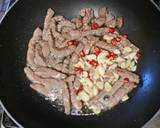 Beef Fried Noodles (Thai style) recipe step 12 photo