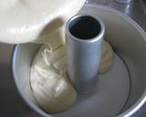 A picture of step 13 of Marron Chiffon Cake with Creme de Marron.