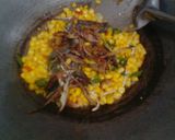 Foto langkah ke 4 dari resep Oseng ikan klotok jagung manis.