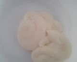 Foto del paso 4 de la receta: Ensalada de chayota / guatila / yota con cebolla morada.