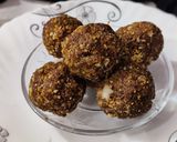 A picture of step 6 of Choco cornflakes ladoos.