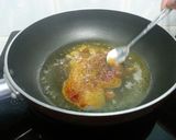 A picture of step 1 of Scramble Egg With Spicy Butter.