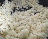 Foto langkah ke 3 dari resep Egg Fried Rice (+tips bikin nasi goreng enak).