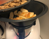 Foto del paso 3 de la receta: Pollo con crema cremosa de verduras thermomix