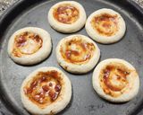 Foto del paso 7 de la receta: Pizzetas perfectas en 40 minutos! - No derrames más el queso 🧀!