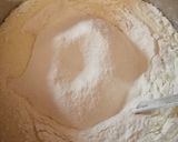 Foto del passaggio 3 della ricetta Torta variegata alle more