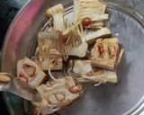 A picture of step 1 of Kathal (jackfruit).