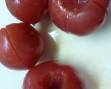 A picture of step 2 of Gingery Boiled Whole Tomato.