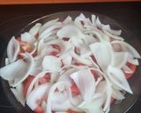 Foto del paso 2 de la receta: Ensalada de tomate y cebolla