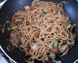 Foto langkah ke 3 dari resep Mie goreng pedes special B2.