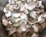 Foto del paso 1 de la receta: Lentejas (de bote) con champiñones 🍄
