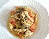 Foto del paso 7 de la receta: Pollo con verduras