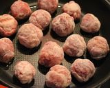 A picture of step 5 of Tomato Cheese Meatballs using Thinly Sliced Pork Offcuts.