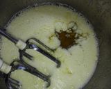 Foto del paso 1 de la receta: Madeleinne de naranja miel  y chips de chocolate (receta sin manteca)