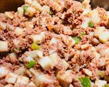 A picture of step 3 of Creamy Stove Top Corned Beef and Hash.